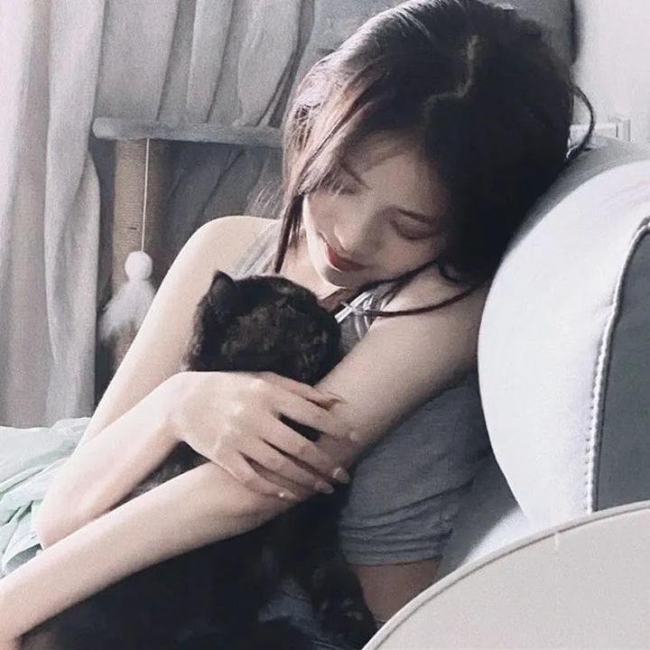 今日山水不相逢